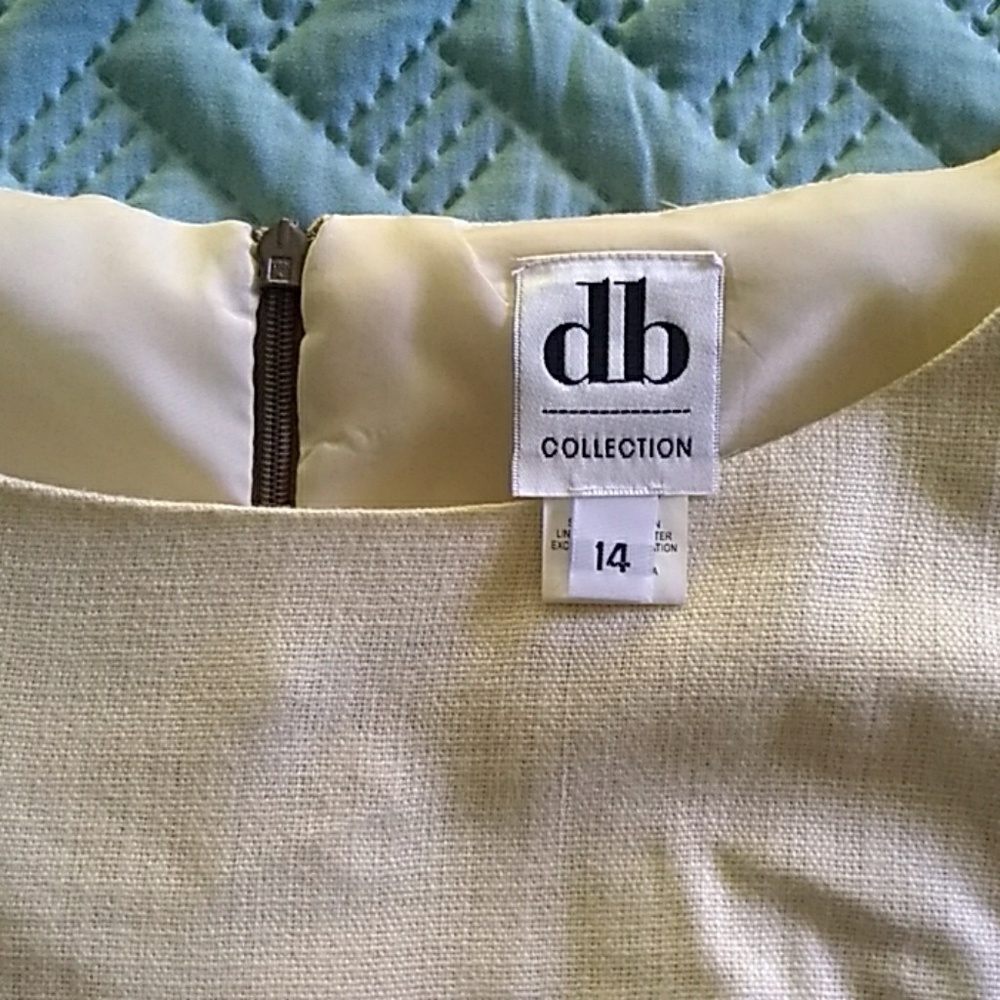 Womens sleevless pant suit